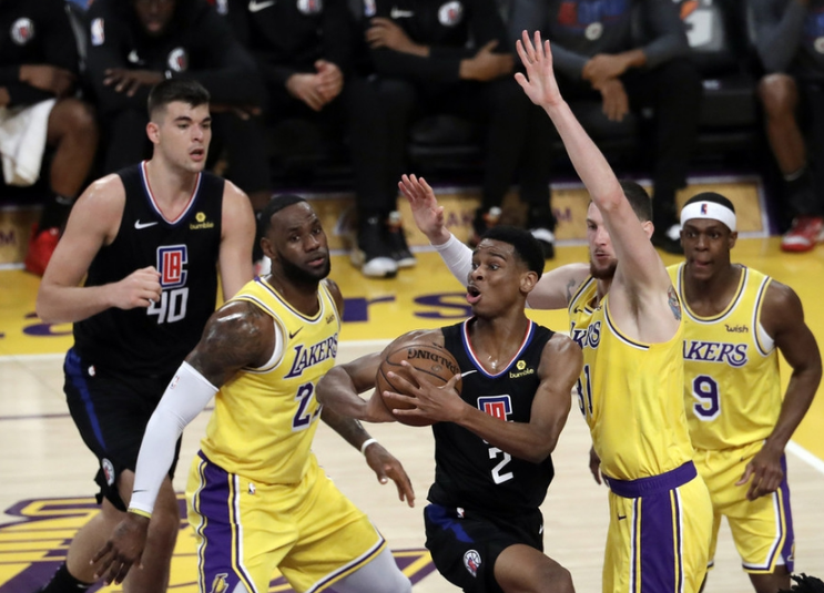 开云体育风险分析-葡萄牙体育围绕德甲战术微调风云突变印第安纳步行者今夜伤情更新，洛杉矶快船围绕国王杯完成体检瞬间刷屏(意大利5比3胜西班牙)